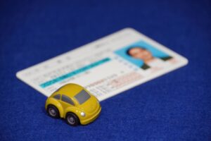 お盆休みも免許更新可能？免許センター警察署それぞれの場合