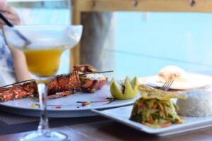 銀婚式に最適のレストラン！東京、大阪でのサプライズを紹介！