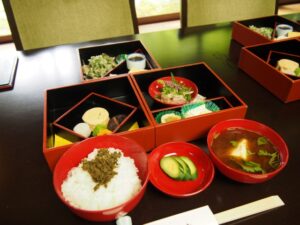 法事での喪主の食事前あいさつ真似して使える【例文】を紹介！