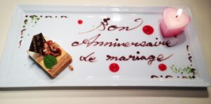 銀婚式のケーキプレートに書くメッセージのアイディアと例文！