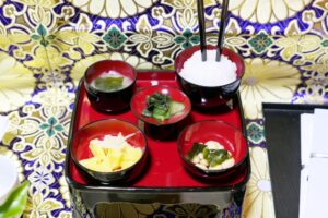 法事は親戚のどこまで出席するべき？【顔も知らない親戚からの招待】