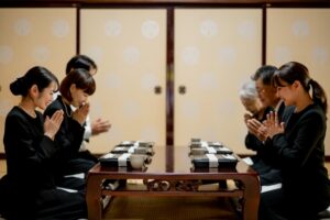 法事の服装は男女とも喪服が基本！カジュアルはNG？【身内のみでも】
