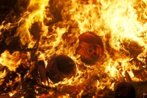 正月飾り処分持って行くべきなのは【神社】と【お寺】どっち？