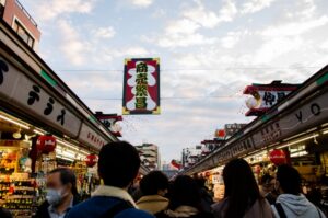 三が日でも空いてる店はどこ？大型連休の買い物問題を解決！